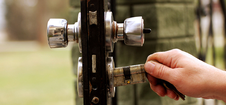 front door latch repair Pico Rivera